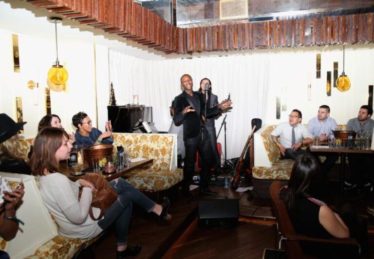 That Time Aloe Blacc Performed an Exclusive Acoustic Set in LA