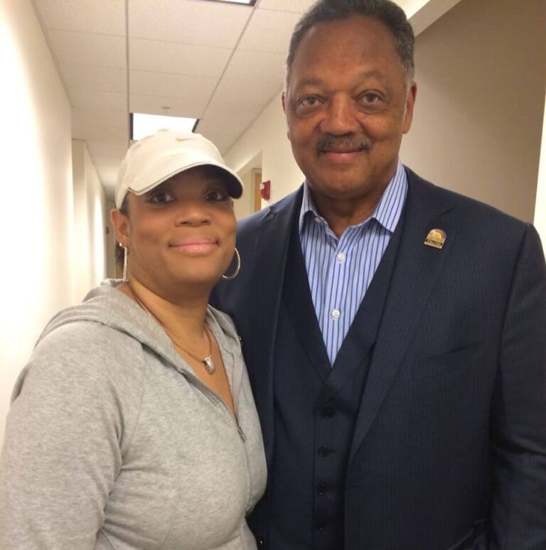 Jesse Jackson visits Urban Radio Stationin St. Louis