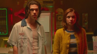 CONAN GRAY RELEASES VIDEO FOR NEW SINGLE “MANIAC” TODAY VIDEO CO-STARS JESSICA BARDEN (STAR OF NETFLIX’S END OF THE F***ING WORLD) THE COMFORT CROWD TOUR KICKS OFF NEXT WEEK