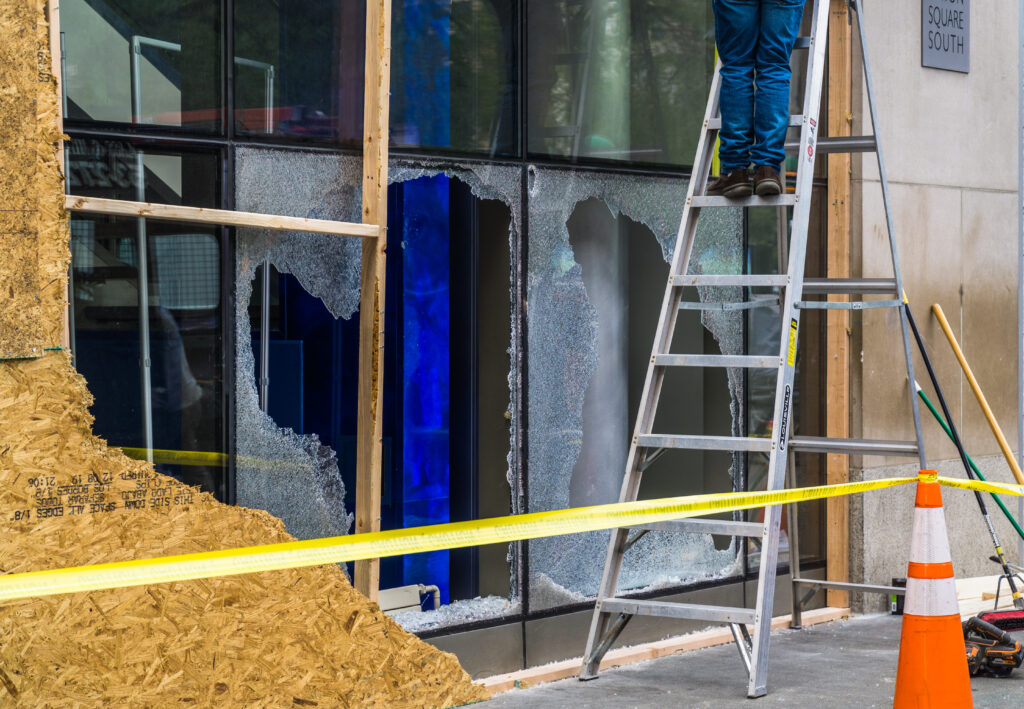 Bag Of Feces Left, Store Vandalized after Bakery Announces Family-Friendly Drag Brunch in Chicago