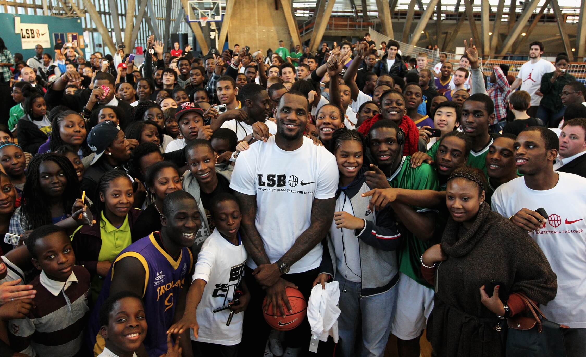 LeBron James Changes 1000 Lives with One Tweet