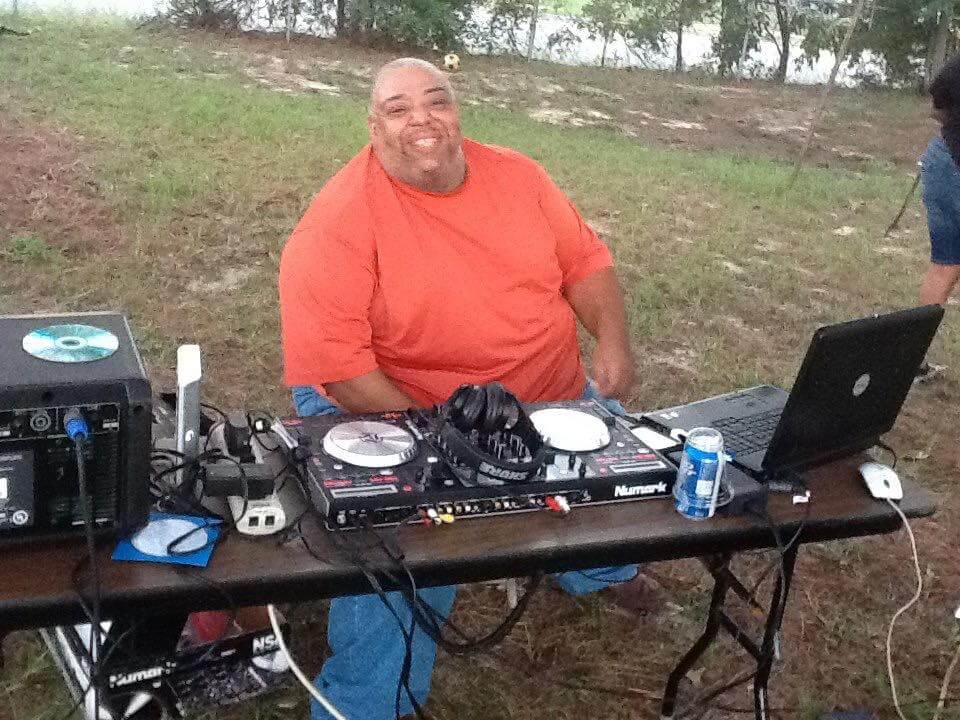 Radio DJ Dies