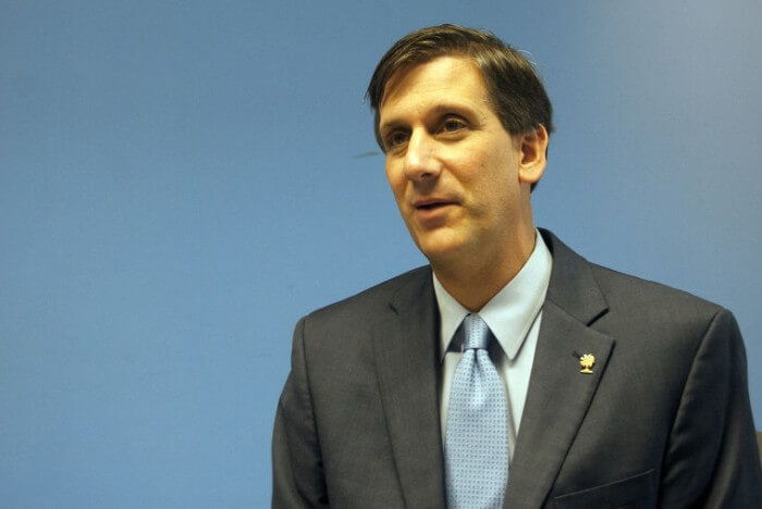 South Carolina Politicians Calling for Confederate Flag Removal